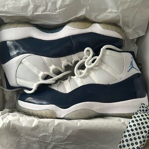 Men’s Jordan 11 BLUE CAROLINAS